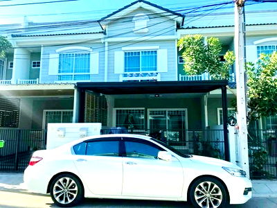 เช่าทาวน์โฮม ม.อัสสัมชัญ บางนา : ตลาดบางบ่อ 900 ม. ทาวน์โฮม 2 ชั้น พร้อมเข้าอยู่ 2 นอน 3 น้ำ 22 ตร.ว.ทาวน์โฮมโครงการ Villaggio ทำเลบางนา บางบ่อ