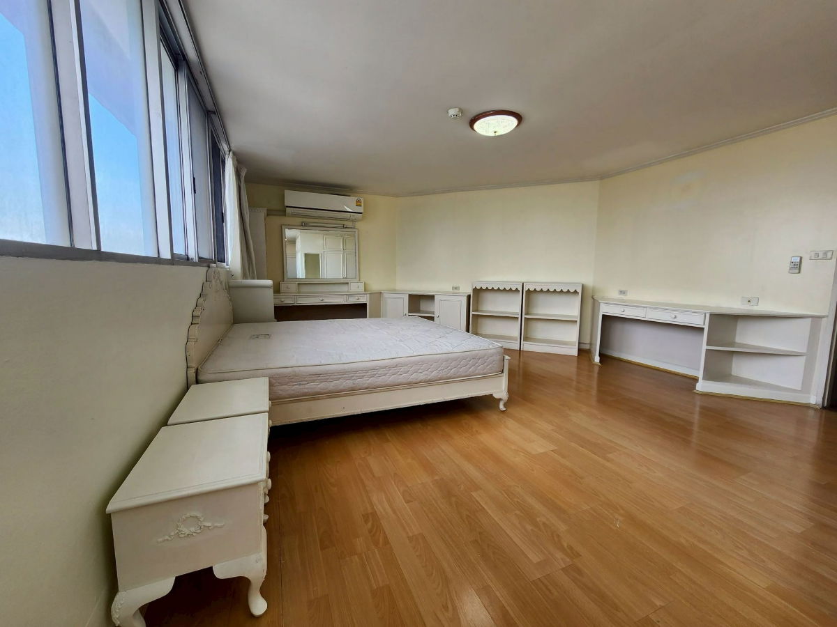 รูป TA-0796🔥 [เช่า] "บ้านลอยฟ้า" ใจกลางเอกมัย! Taiping Towers เอกมัย พื้นที่ยักษ์ 252 ตรม.//ติดต่อ Line: @040gfhyr - รูปที่ 3/15