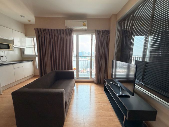 ให้เช่า ห้องตกแต่งสวยขนาด 35 ตารางเมตร วิวสระว่ายน้ำ คอนโด The Parkland Phetkasem ติด MRT หลักสอง