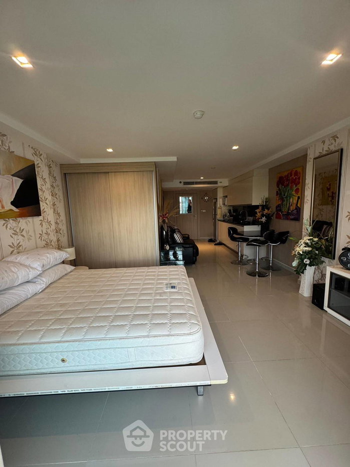 picture Studio Condo at Nova Ocean View Condominium close to Phratamnak (ID 2666368) - 1/10