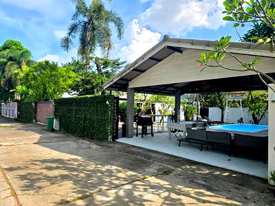 Houses for rent Chiang Mai :  Pool Villa for Rent in Jed Yod, near Nimmanhaemin – Chiang Mai Spacious private house with large garden in prime city location