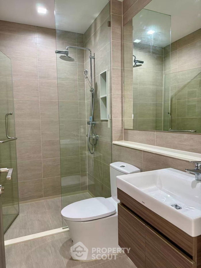 รูป คอนโด 1-ห้องนอน ที่ ริธึ่ม เจริญกรุง พาวิลเลี่ยน ใกล้ BTS สะพานตากสิน (ID 2648624) - รูปที่ 8/9