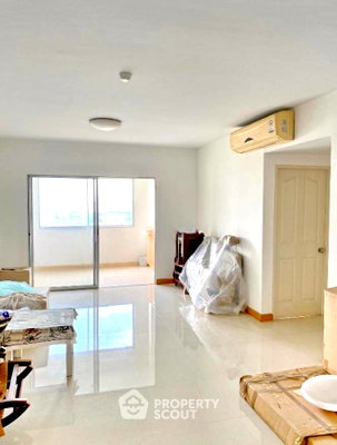 Condos for sale : 2-BR Condo at City Home Ratchada - Pinklao near MRT Bang O (ID 2634606)