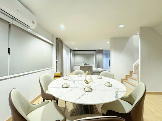 รูป MRT สุทธิสาร 900ม. 5นอน ห้วยขวาง ถนนรัชดาภิเษก Pool Villa หลังใหญ่ 90ตร.ว. 500ตร.ม. หรูใหม่ พร้อมสระว่ายน้ำ จดทะเบียนบริษัทได้ - รูปที่ 8/8