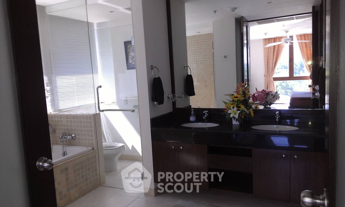 2-BR Condo at Royal Phuket Marina close to Boat Lagoon Phuket (ID 2393459) - image 4
