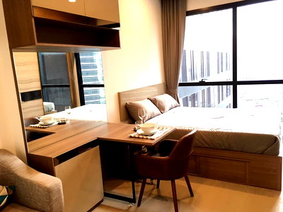 Condos for rent : ✨Ashton Chula silom Fully furniture and ready to move in //Ask more info LineID:@thirdproperty