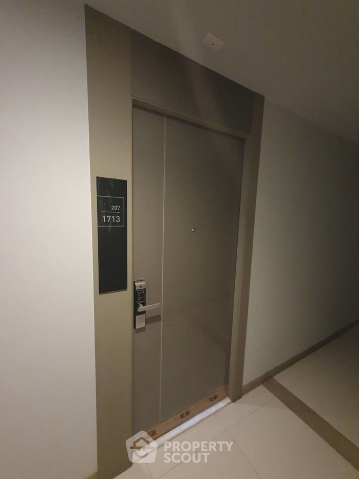 picture 1-BR 36 Sqm, 23rd-Floor Condo At Life Asoke - Rama 9, 300m To MRT Phra Ram 9 (ID 1785941) - 11/11