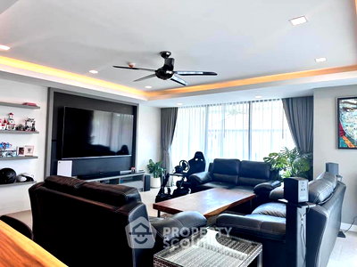 ขายคอนโด : คอนโด 3-ห้องนอน ที่ เซเรนิตี้ เรสซิเดนซ์ จอมเทียน ใกล้ เมืองพัทยา (ID 1834924)