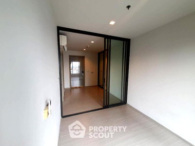 Condos for sale : High-Floor 1-BR Condo, Life Asoke - Rama 9, 300m to MRT Phra Ram 9 (ID 1785941)
