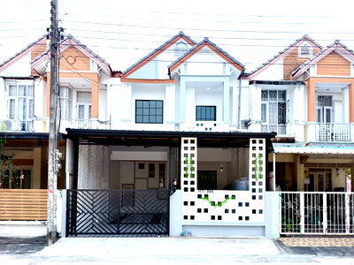 ทาวน์โฮม รพ.ซีจีเอช สายไหม : ทาวน์เฮ้าส์2ชั้น รีโนเวทใหม่ ทำเลดี  ม.ณัฐกานต์  ซ.สายไหม 64  ทำเลดี ไม่มีบ้านตรงข้าม เดินทางสะดวก