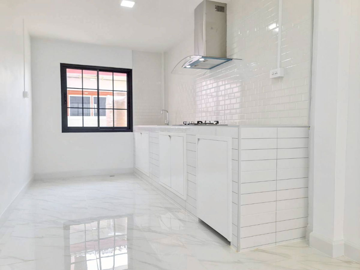 รูป บ้านเดี่ยวหลังใหญ่ ทำเลดีเยี่ยม ตกแต่งรีโนเวทใหม่ทั้งหมด หมู่บ้านศุชญา ธัญบุรี คลอง 4 บึงยี่โถ ปทุมธานี กว้างขวาง หลังบ้านไม่ติดใคร - รูปที่ 15/21