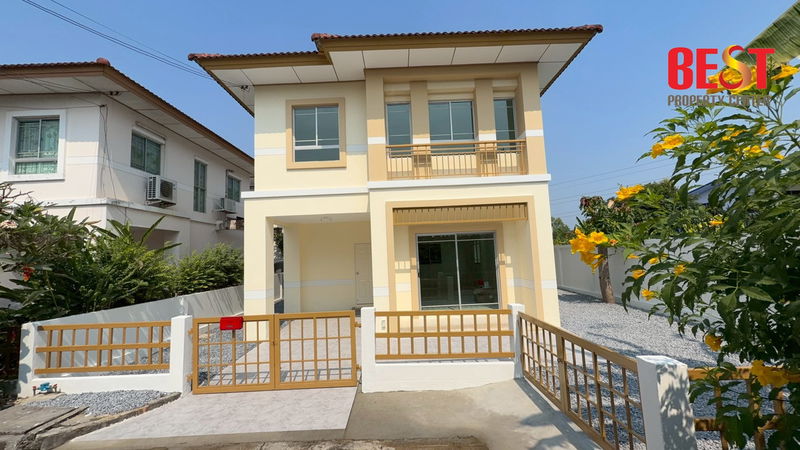 ขายบ้านเดี่ยว : ขายบ้านพร้อมอยู่ โครงการจาก แสนสิริ 3 ห้องนอน 2 ห้องน้ำ ที่จอดรถ 1 คัน ราคาเพียง 3.59 ล้านบาท