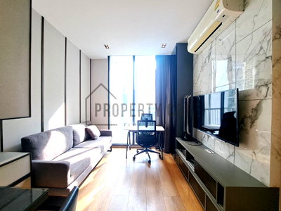 Condos for rent : Condo for rent at Park 24, near shopping malls and Phrom Phong BTS station. Shuttle service available every 15-30 minutes.