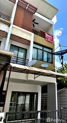 Houses for rent Bangkok : 3 bedroom 3 baths townhouse 5671037