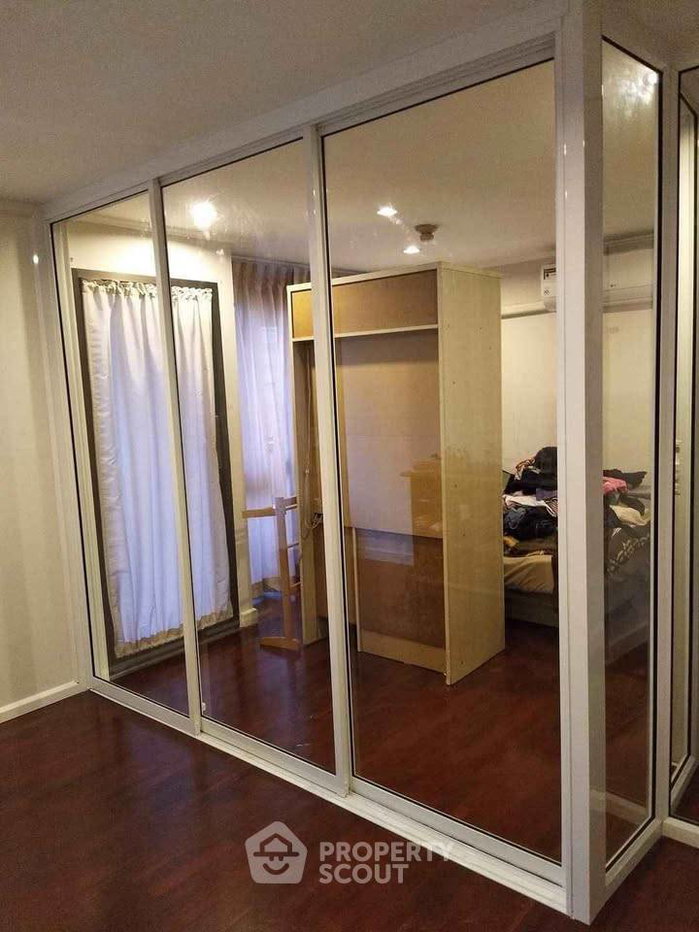 picture 2-BR Condo at Sun Palace Condominium in Bang Kapi (ID 2334324) - 5/9