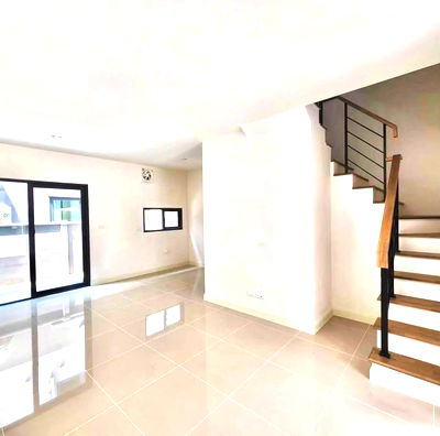 Townhouses for rent Siam University : For rent Baan Klang Muang Kalpapruek ready to move