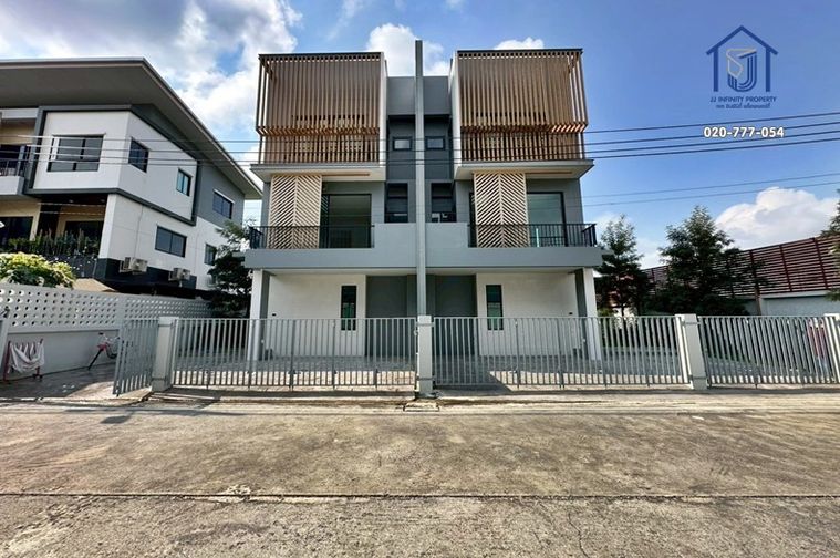 ขายบ้านแฝด 3 ชั้น หมู่บ้านเดอะ ทริปเปิ้ล 113 ซอยสุขุมวิท 113 ใกล้BTS สำโรง,BTS แบริ่ง
