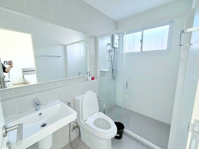 รูป ทาวน์โฮม 2 ชั้นให้เช่า 3 นอน ม.รามคำแหง วิทยาเขตบางนา อินดี้2 บางนา-รามคำแหง2 3 น้ำ ใกล้ เมกาบางนา 2 กม. .พร้อมเฟอร์ฯครบ - รูปที่ 7/8