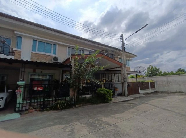 รูป BB13572 ขายทาวน์เฮาส์ หมู่บ้าน ดิโอโซน สวนเสือ ศรีราชา ถนน ศรีราชา-หนองค้อ(ทล.3241) ตำบล หนองขาม อำเภอ ศรีราชา จังหวัด ชลบุรี - รูปที่ 8/8
