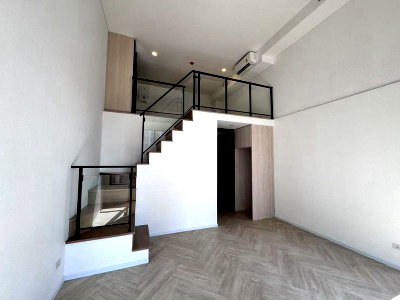 Condos for sale : For Sale: 1 Bedroom, 44 sq.m., Landmark @MRTA Station