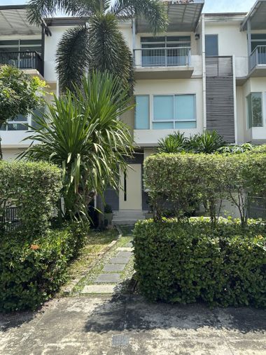3-bed townhouse for rent, 180 sqm, 36 sq wah, Baan-Mai Rama 9