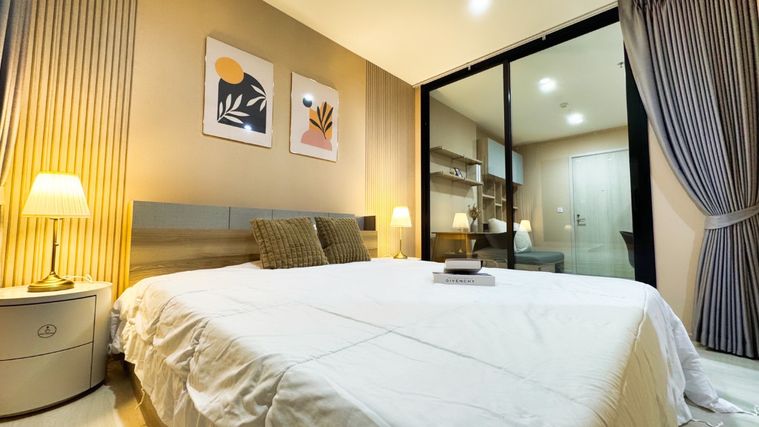 Life Asoke ใกล้ MRT พระราม 9  ห้องกั้นแยกสัดส่วน เครื่องใช้ไฟฟ้าครบ