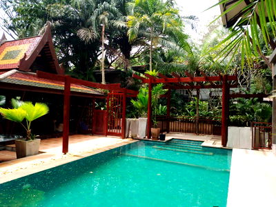 Houses for sale Chonburi : Residential Estate with Multiple Buildings 2 Rai in East Pattaya