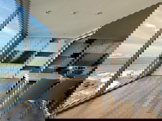 รูป ปล่อยเช่าห้องวิวหายาก 1 ในวิวที่สวยที่สุดในกรุงเทพ ห้องสูงวิวสวยโค้งแม่น้ำเจ้าพระยา ชั้น 35 กระจก floor to ceiling แต่งเต็ม 1 ห้องนอน 1 ห้องน้ำ - รูปที่ 1/14