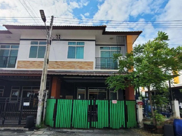 รูป BB13551 ขายทาวน์เฮาส์ หมู่บ้าน รุ่งเรืองซิตี้ 2 ถนน บ้านเก่า-พานทอง ตำบล บ้านเก่า อำเภอ พานทอง จังหวัด ชลบุรี - รูปที่ 4/8