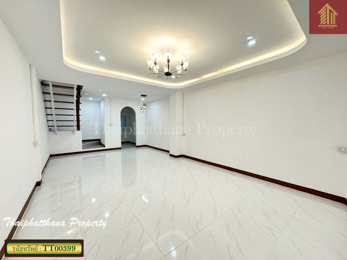 รูป หมู่บ้านวโรชา 5 บางเพรียง ใกล้นิคมอุตสาหกรรมบางพลี ทาวน์เฮ้าส์รีโนเวทใหม่ - รูปที่ 4/10