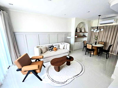 Townhouses for rent Bangkok : 3-BR Townhouse at Baan Klang Muang Rama 9-Krungthep Kreetha close to Suvarnabhumi Airport (ID 2671835)