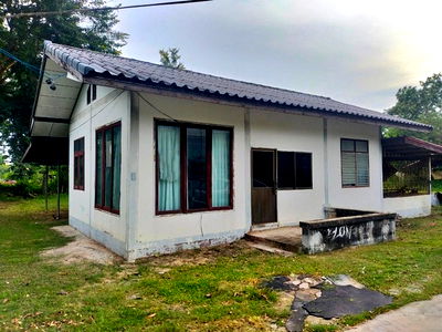 Houses for sale Muang Roi Et Roi Et : FOR SALE  HOUSE PROPERTY  1070000 BAHT.