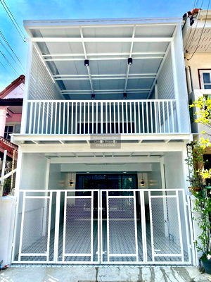 ทาวน์โฮม ศาลหลักเมืองจังหวัดนนทบุรี : ขายทาวน์เฮ้าส์/ทาวน์โฮม  บ้านบัวหลวง รีโนเวทใหม่ บางกระสอ เมืองนนทบุรี นนทบุรี CX-146627 ✅ ทักไลน์ @connexproperty ตอบทันที ทีมงานมืออาชีพ ✅