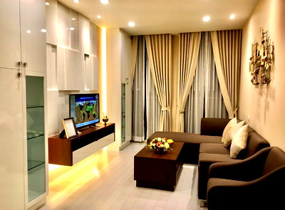 Condos for rent : SL010/Condo for rent Noble Ploenchit, luxury condo next to BTS Ploenchit, large room 60 sq m, ready to move in.