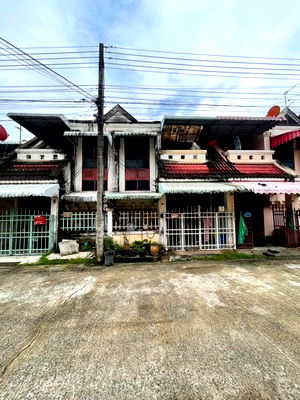 Townhouses for sale Hat Yai Songkhla : FOR SALE  TOWNHOUSE PROPERTY  1540000 BAHT.