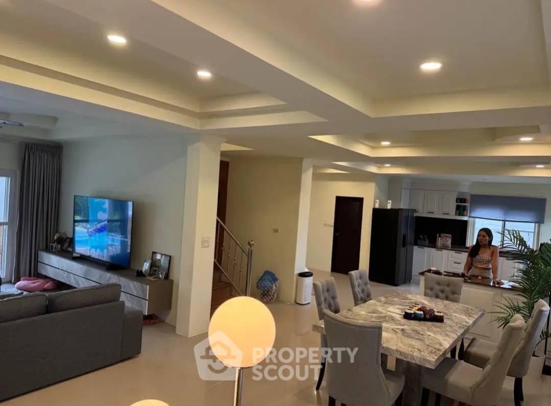 รูป วิลล่า 3-ห้องนอน ใกล้ พัทยาใต้ (ID 2671190) - รูปที่ 3/14