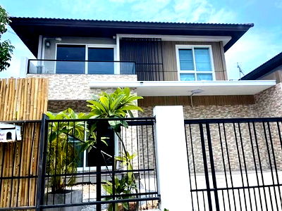 Houses for rent Big C Foodplace Saimai 47 : For rent: 2-story detached house in Mandana Lake Watcharapol-Sukhaphiban 5 Village. 52 sq.wa., 212 sq.m  3 bed3 bathrooms, 4 air conditioners, 