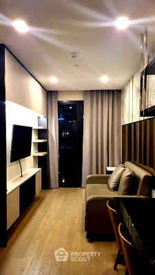 Condos for rent : High-Floor 1-BR 35 Sqm At Ashton Asoke, 70m to MRT Sukhumvit (ID 2015656)