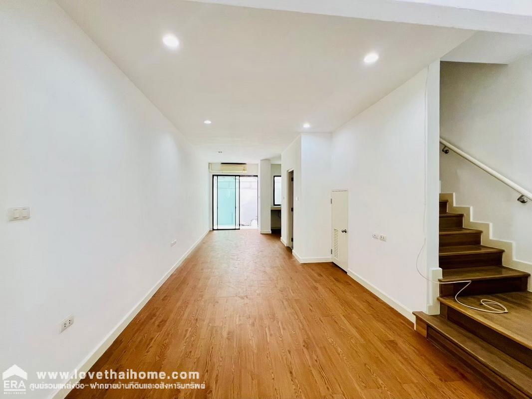 รูป ให้เช่าทาวน์โฮม 3 ชั้น เพชรเกษม69 หมู่บ้านซิกเนเจอร์ หนองแขม พร้อมเข้าอยู่ ตกแต่งใหม่  พื้นที่ 17.6 ตรว. ใกล้รถไฟฟ้าหลักสอง - รูปที่ 2/11