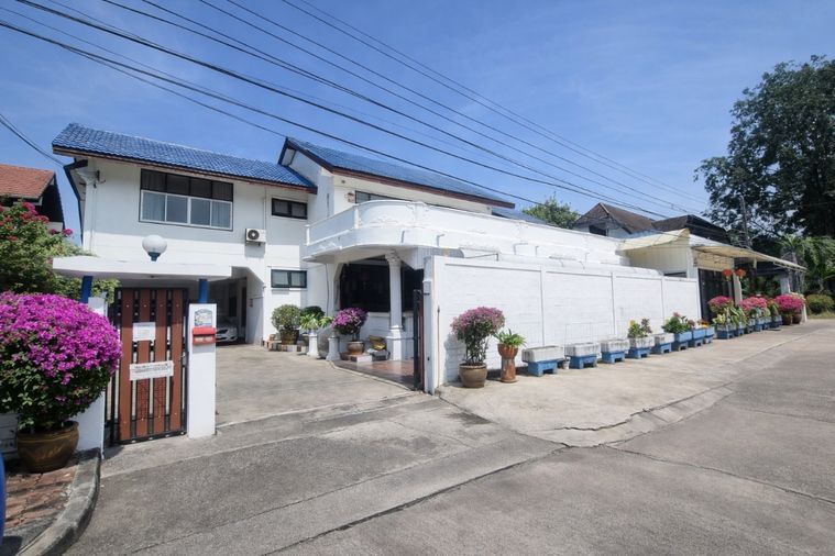6-bed house for sale, 204 sq wah, Ratchathinnamai Village