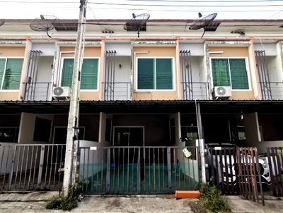 ทาวน์โฮม ศรีราชา ชลบุรี : BP00642 ขายทาวน์เฮาส์ หมู่บ้าน สมาร์ทแลนด์ นิวสไตล์ 2 ถนน สายชุมนุมกลาง-สะพานสี่ ตำบล บ่อวิน อำเภอ ศรีราชา จังหวัด ชลบุรี