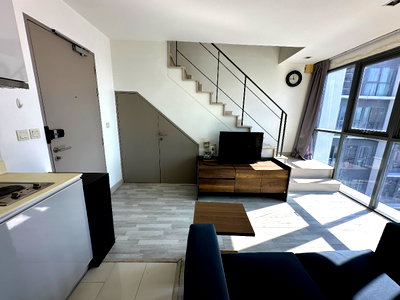 เช่าคอนโด BTS บางจาก : ให้เช่า คอนโด | ห้อง Duplex วิวสระว่ายน้ำ “Ideo Mobi Sukhumvit 81” 44 ตร.ม. ใกล้ BTS อ่อนนุช