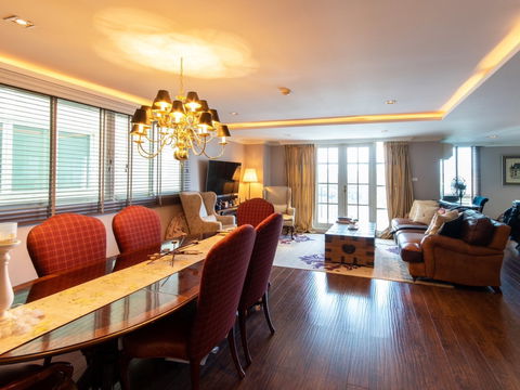 Corner unit, top floor, stunning interior design at Baxtor Paholyothin 14 Condo.