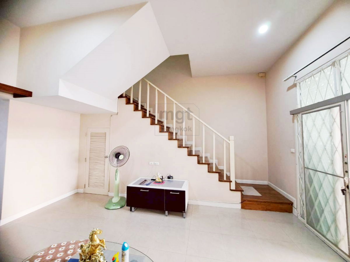 รูป ขายด่วน!! คุ้มมาก ขายขาดทุน  สภาพดีมาก ทาวน์เฮ้าส์ปริญลักษณ์ เอกชัย บางบอน ทำเลดีมาก  - รูปที่ 3/11