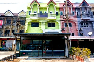 Shophouses for sale : FOR SALE  COMMERCIAL BUILDING PROPERTY  2990000 BAHT.