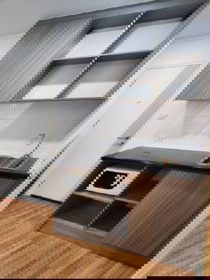 รูป ห้องสวยพร้อมอยู่ 1 นอน 8,000 บ. ใกล้ BTS แบริ่ง | ชั้นบนสุด - รูปที่ 10/17