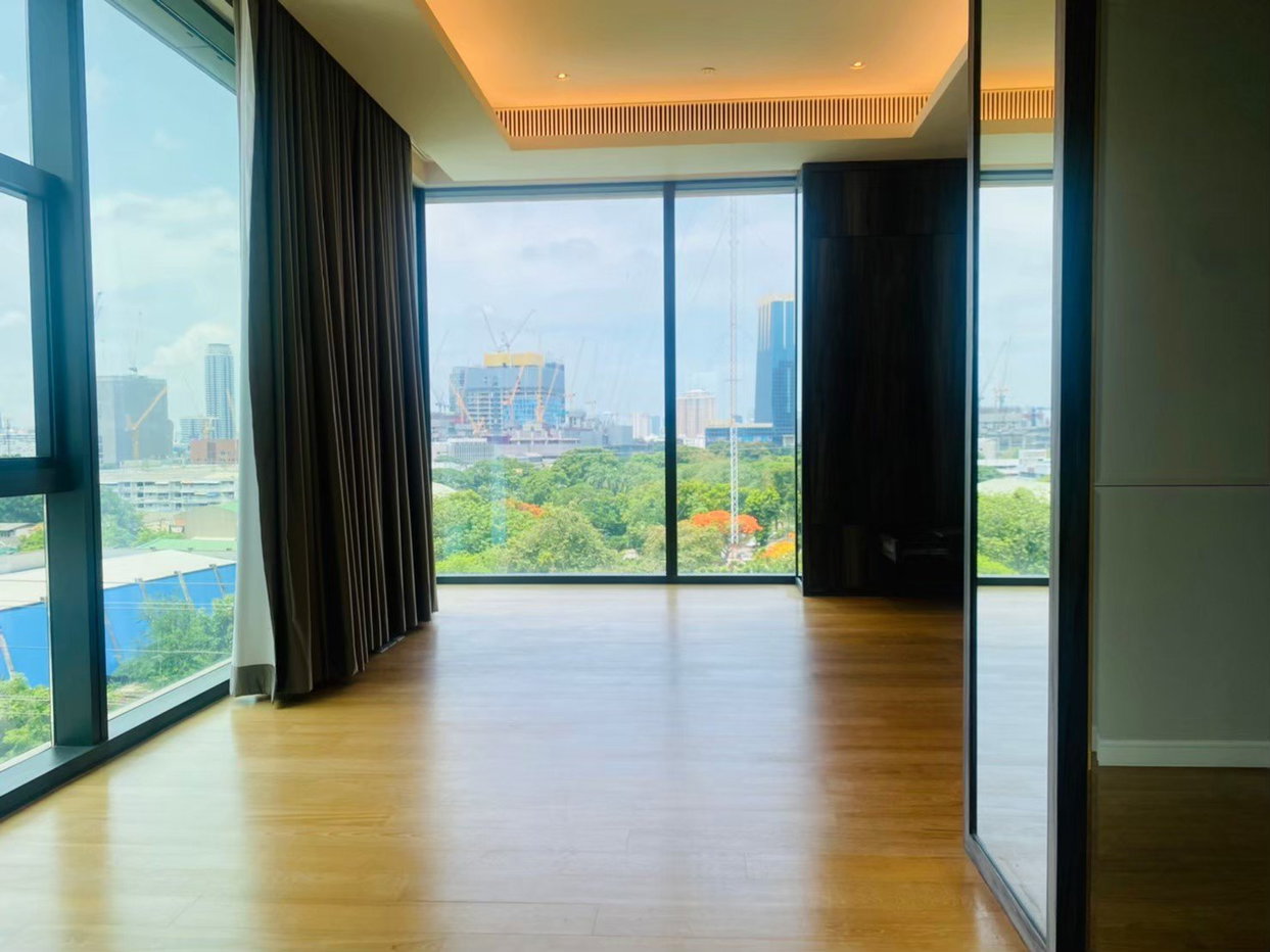 รูป LTH7617 – Sindhorn Tonson FOR RENT 2 beds 2 baths size 106 Sq.M. Nearby BTS Phloen Chit station ONLY 140k/Month - รูปที่ 2/8