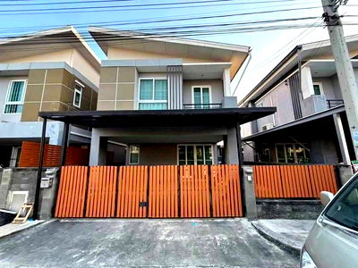Twin houses for rent Pathumthani : Twin house for rent in The Grand Thaisomboon 3 Village, near Khlong Sam, Khlong Luang, Pathum Thani.