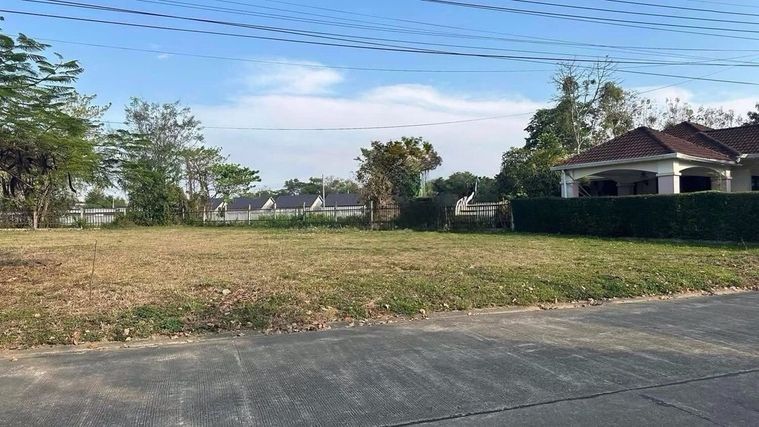 🔥ขายด่วน !! ที่ดินเปล่า สี่เหลี่ยมสวย พื้นที่เรียบเสมอกัน พร้อมสร้างบ้าน อยู่ในโครงการหมู่บ้านจัดสรร สิ่งแวดล้อมดี มีความปลอดภัย