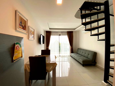 Condos for sale Pattaya : Loft Style Condo located in Jomtien close to Jomtien Beach and Jomtien Immigration
